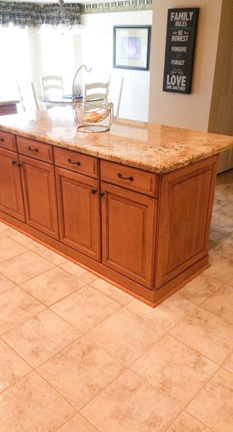 Kitchen Floor & Island