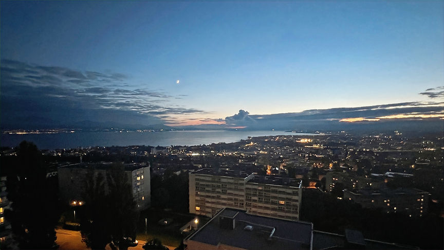 Lausannee by night _ site_edited.jpg