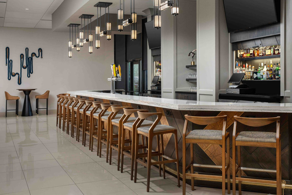 5.Lobby Bar