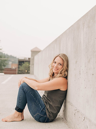 Alli Beck who is sharing her branding strategies pdf