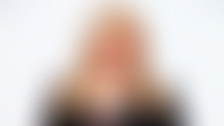 "Je n’ai jamais utilisé ces mots-là" : Sylvie Vartan refuse l’idée d’une retraite et réinvente son lien avec le public