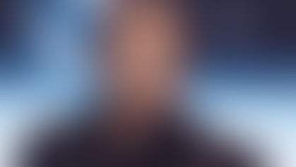 "Je regrette un peu…" : quand Nikos Aliagas quitte l’ombre pour affronter la lumière dans The Voice, une surprise aussi inattendue qu’émouvante