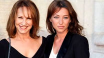 Obsèques de Nathalie Baye : cette tendre photo avec Laura Smet intégrée dans le livret de messe