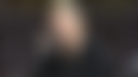 Louane : cette finaliste de la "Star Academy" en première partie de son concert à l'Accor Arena