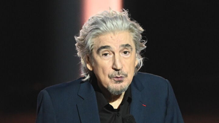 "Je n’ai pas envie qu’on me voie diminué" : les confidences émues de Serge Lama sur son choix d’arrêter la scène