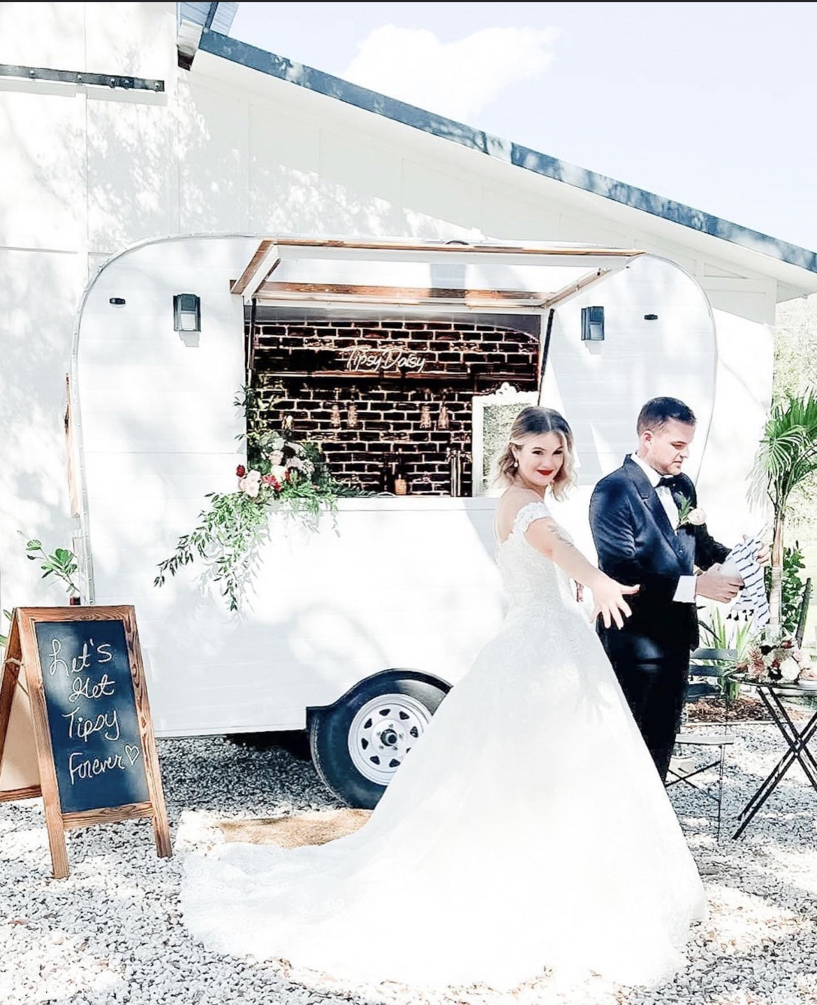 Tipsy Daisy Mobile Bar by Colleen Kelly