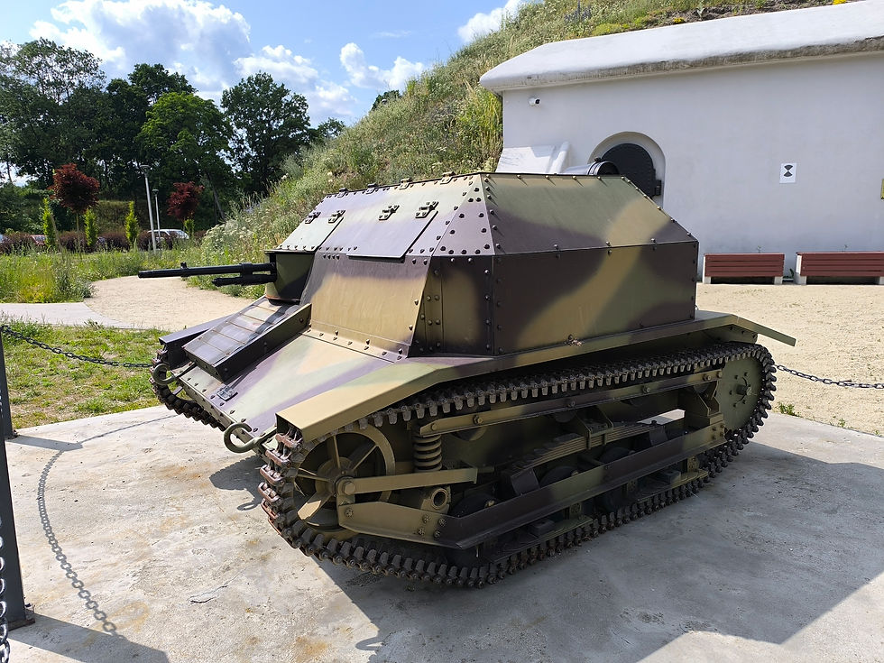 TK-1 na terenie Twierdzy Modlin.