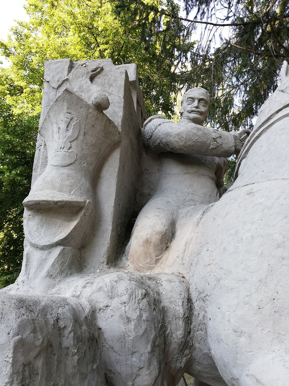 Gen. dyw. Józef Dwernicki. Pomnik w Komorowie