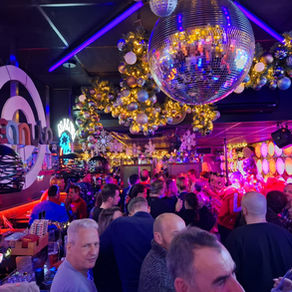 Geslaagde en drukke kerstpubquiz