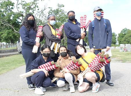 memorial day flag display 2 .JPG