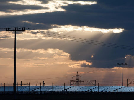 Fotovoltaico a Terra: Guida Completa per Aziende e Massima Produzione Energetica