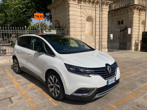Taxi bianco Renault Espace