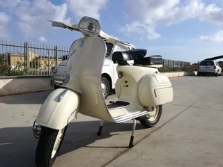 Vespa gl