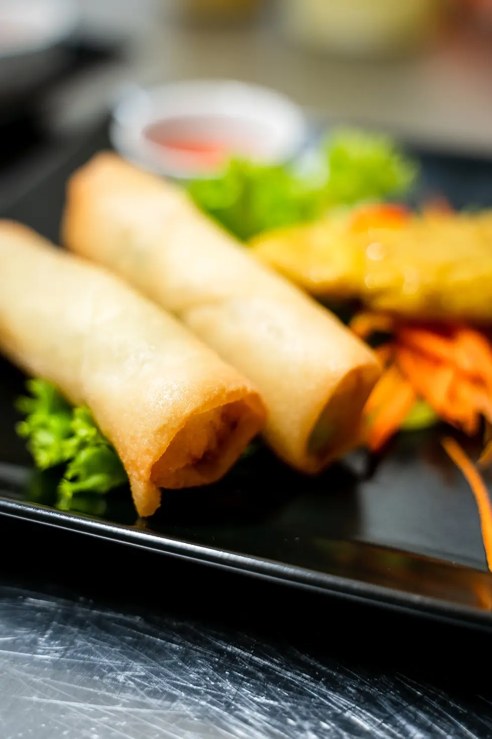 Involtini primavera tailandesi con salsa agrodolce