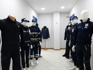 SICURAN_abbigliamento polizia (21).jpg