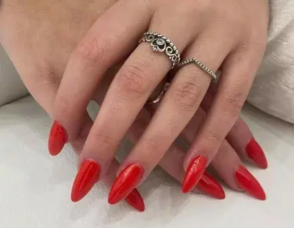 L'ultima frontiera della Nail Art: Ricostruzione unghie in ceramica