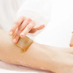 Depilazione professionale gambe a Palermo con trattamento studiato per rispettare la pelle e ridurre irritazioni