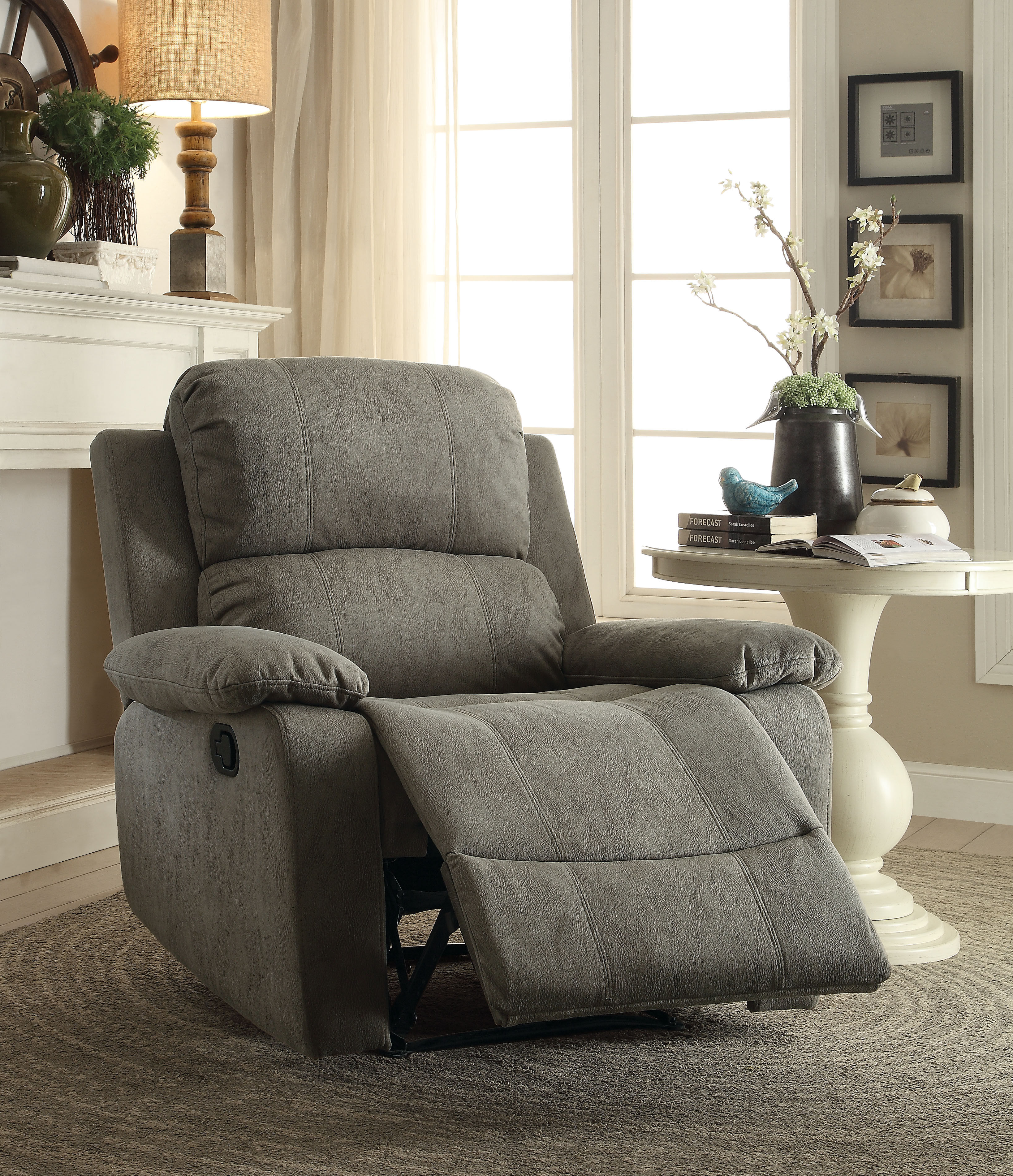 Recliner (Motion)