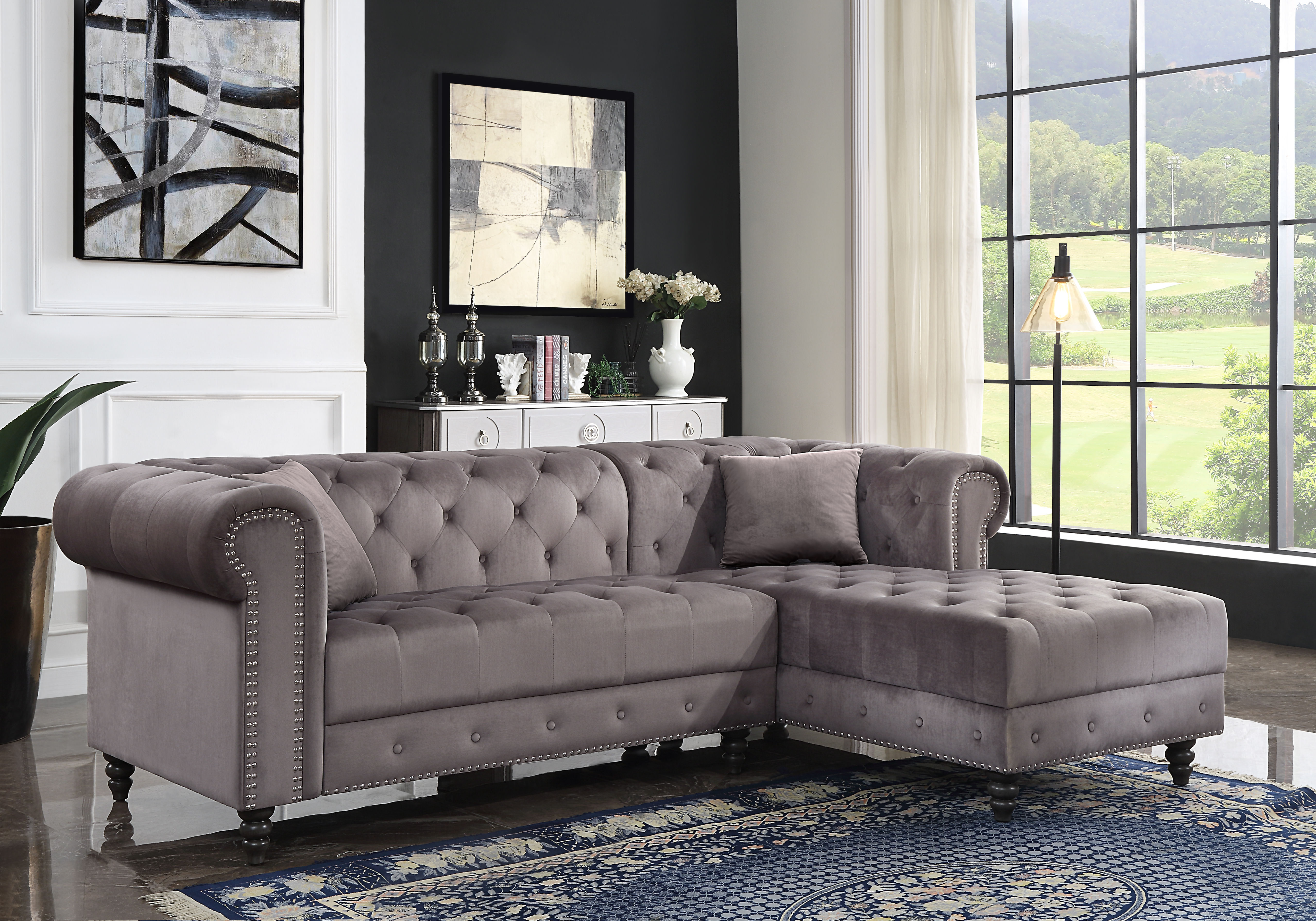 Sectional Sofa w/2 Pillows