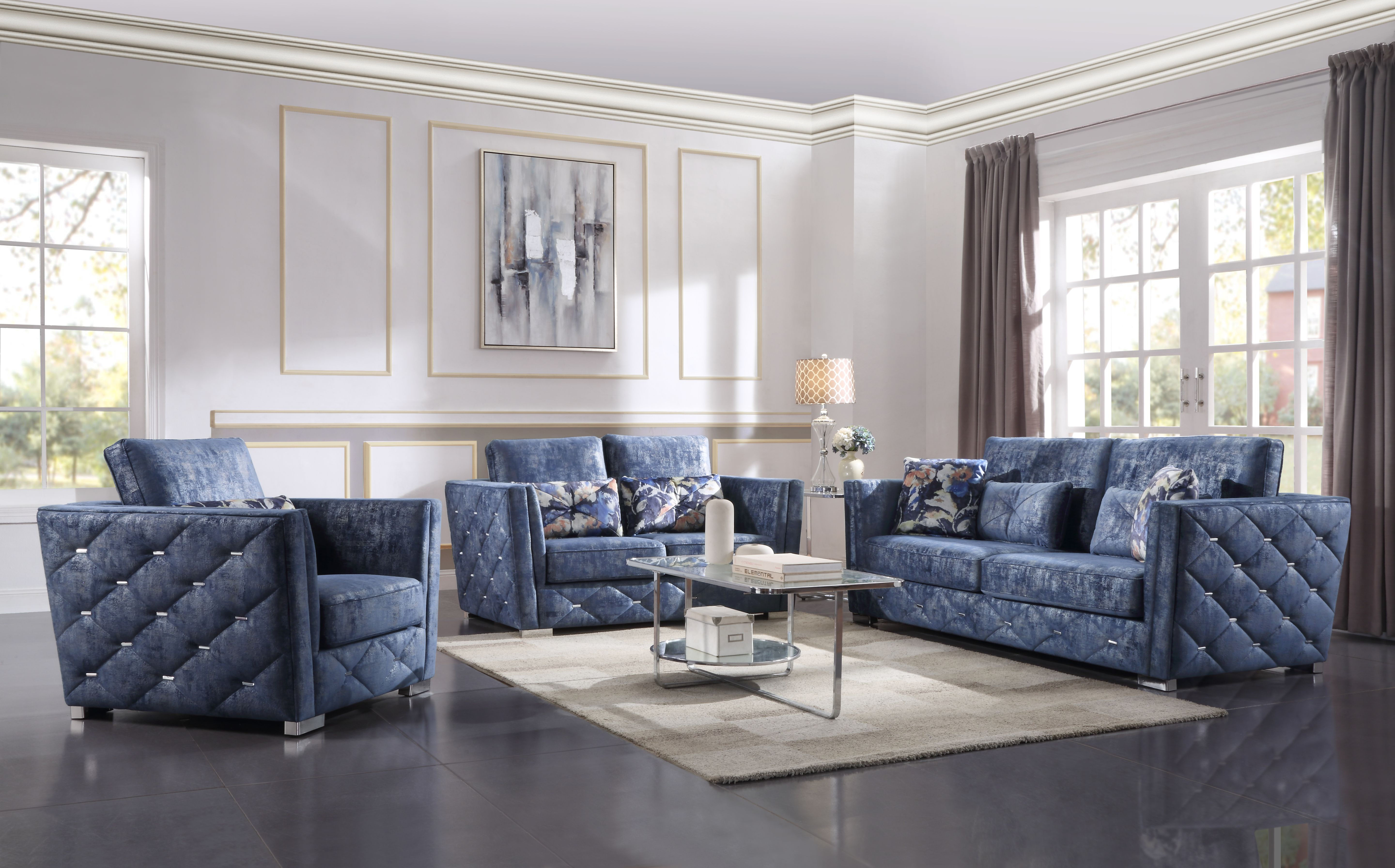 Sofa w/4 Pillows