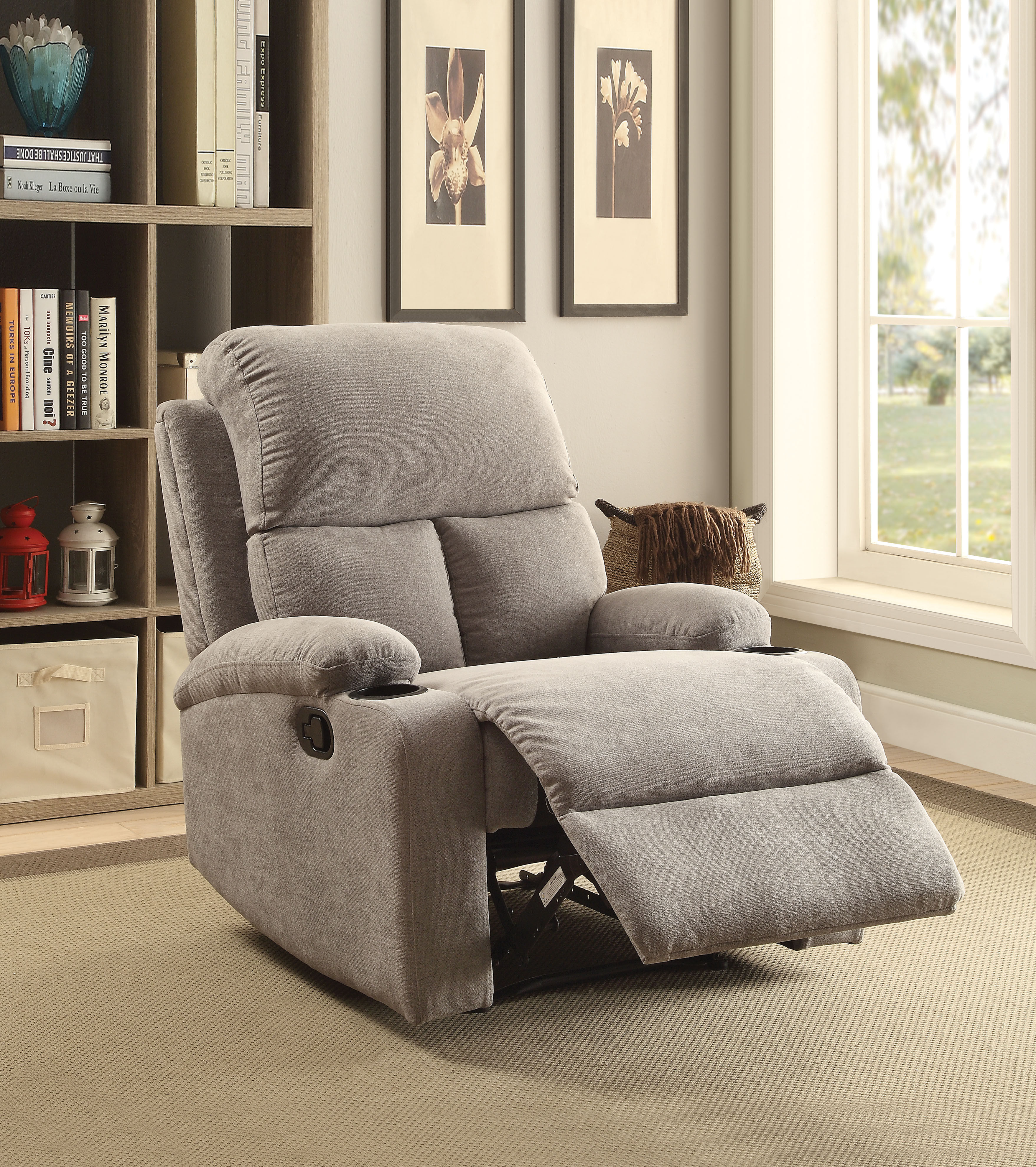 Recliner (Motion)