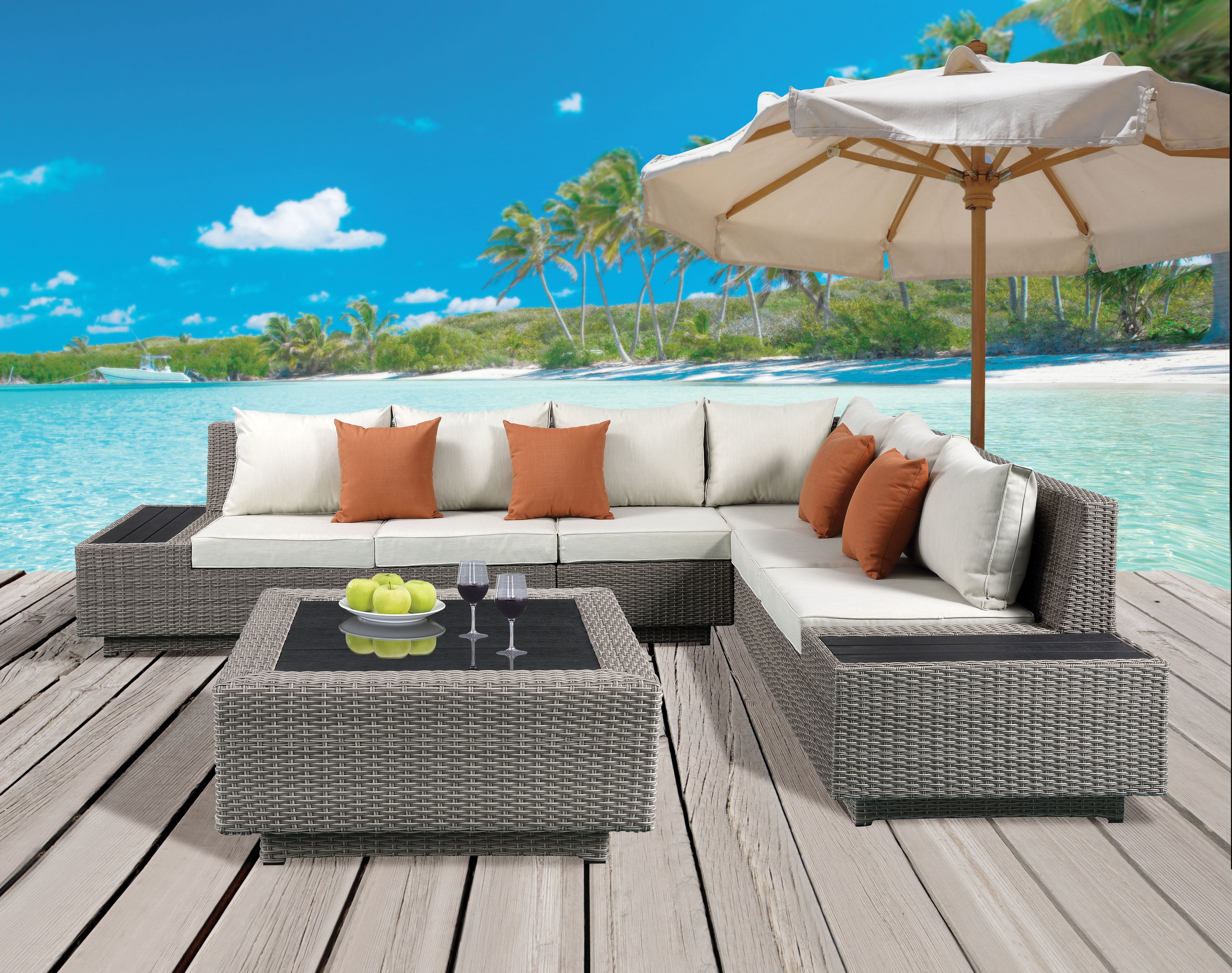 Patio Sectional & Cocktail Table