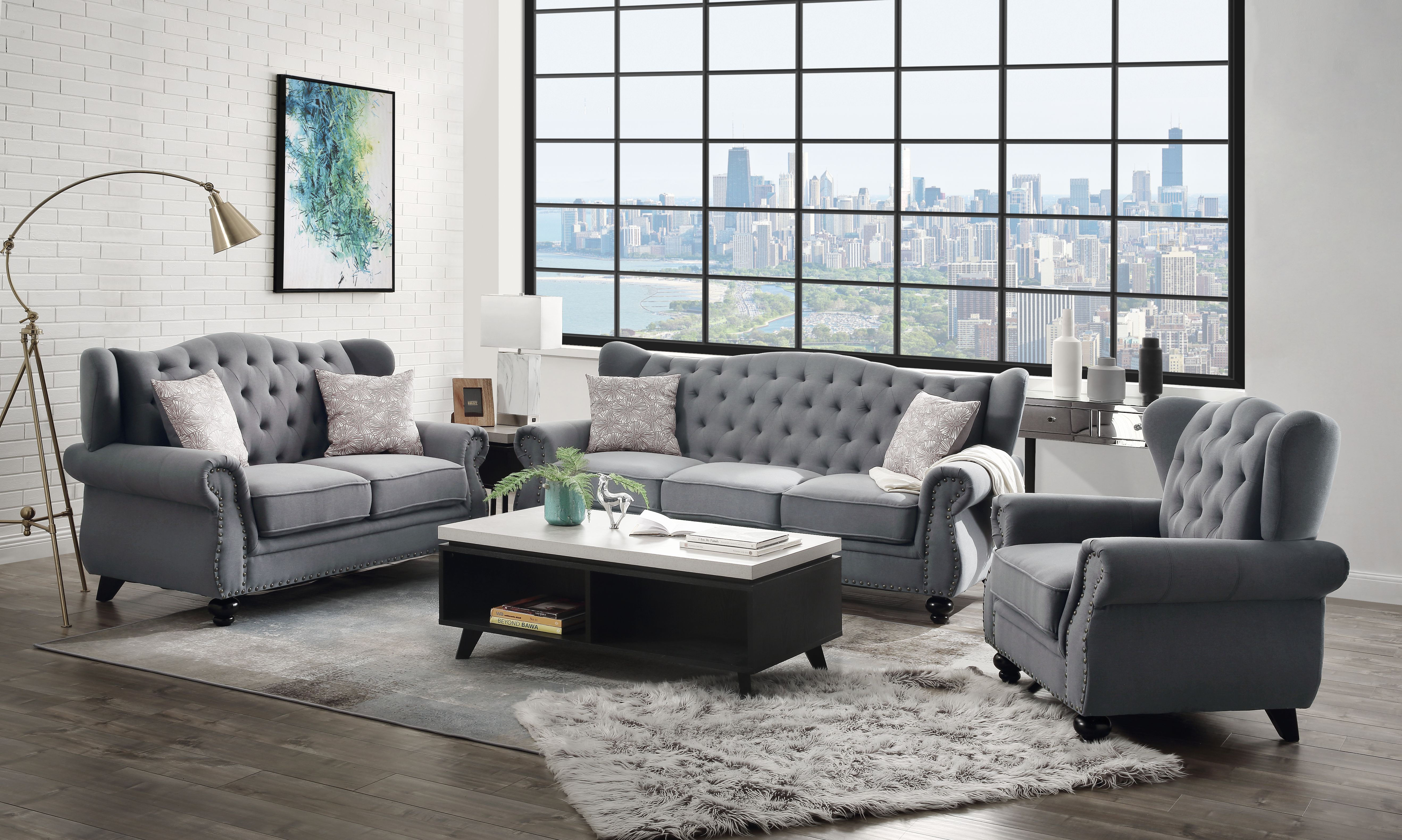 Sofa w/2 Pillows