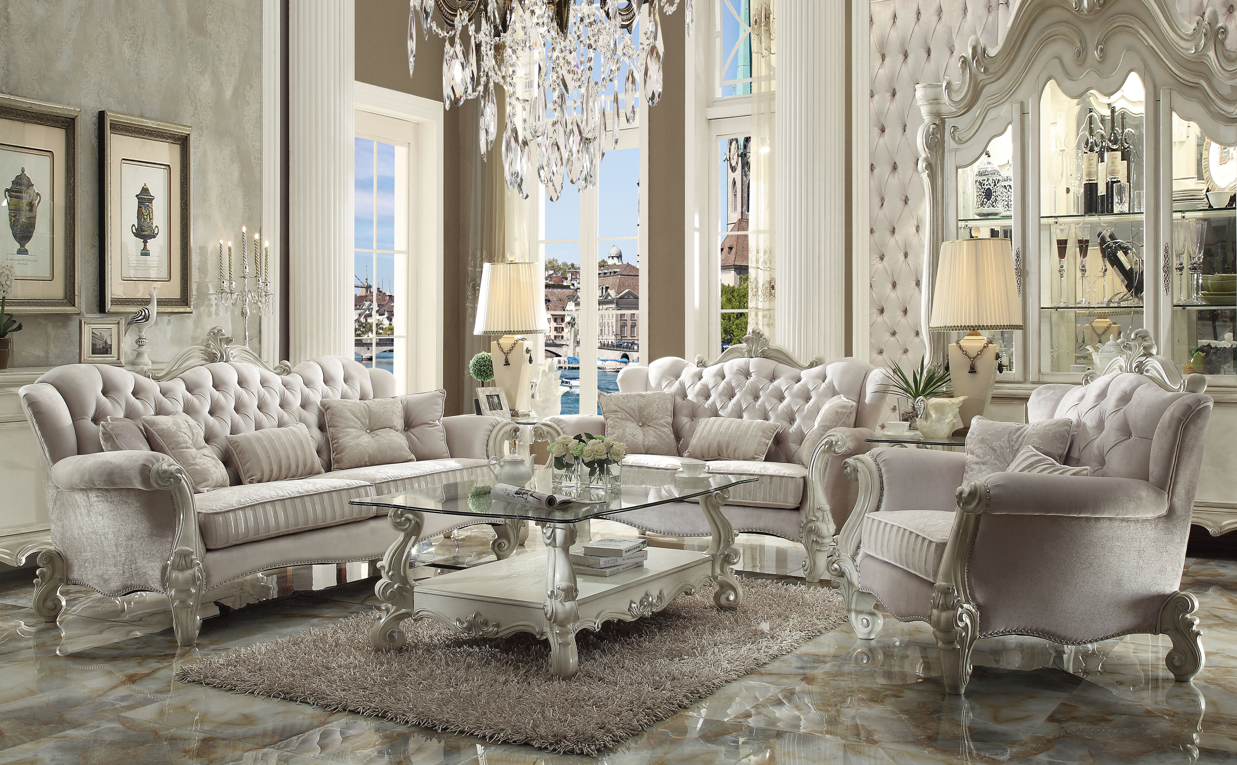 Sofa (w/5 Pillows)