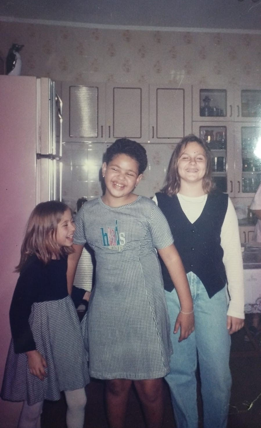 Suas amigas iam com frequência em sua casa para brincar. Por: arquivo pessoal.