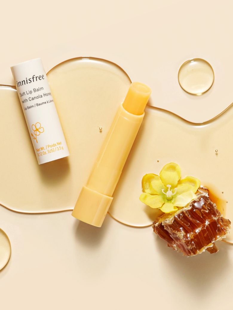 son-duong-moi-tri-tham-son-duong-am-khong-mau-innisfree-canola-honey-lip-balm-3-5g