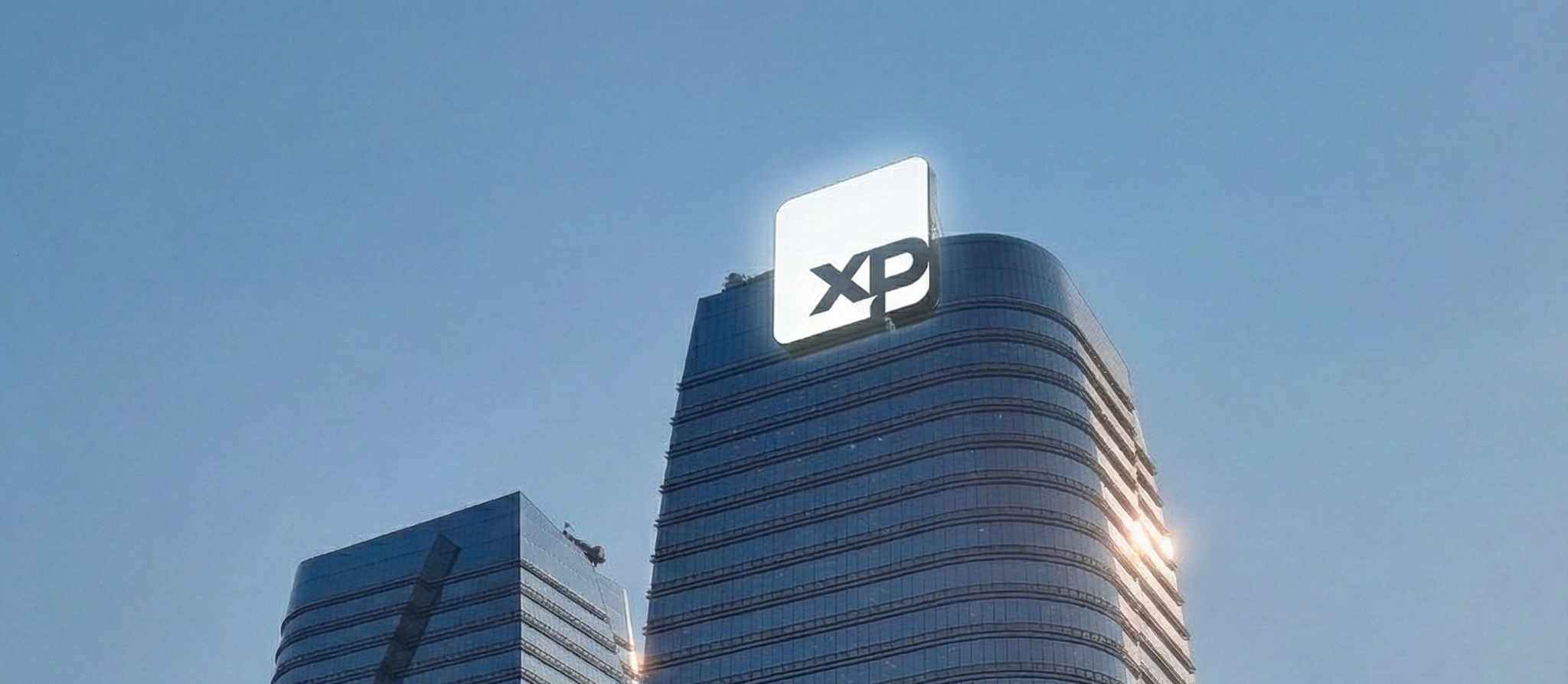 XP Aumenta Controle sobre Assessores de Investimentos: Fee Fixo e Governança