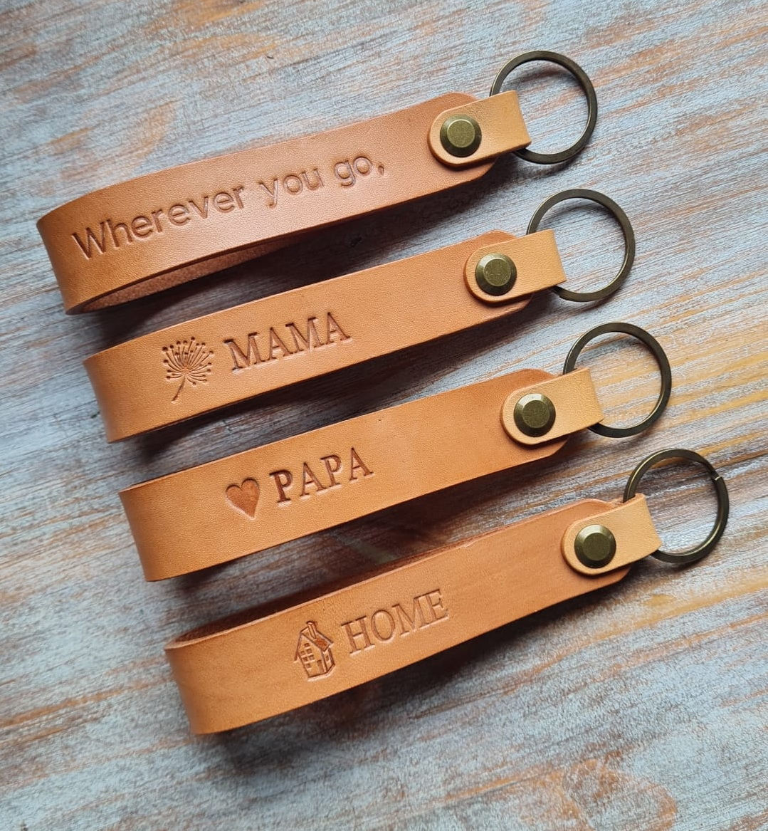 Schüsselanhänger - Lederschlaufe mit Text