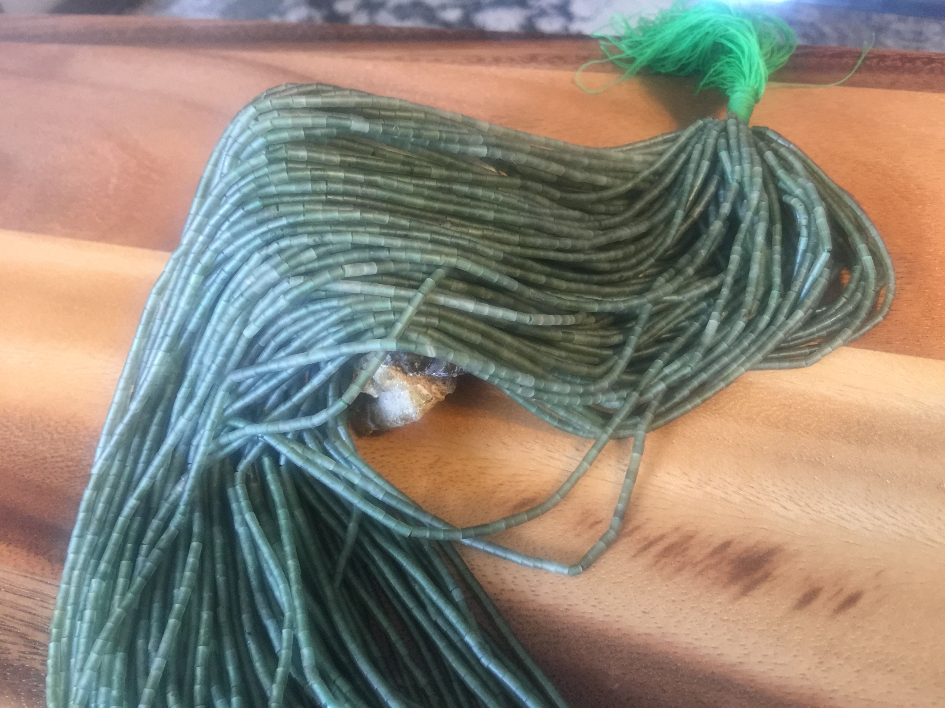 A lot of 100 Strand Genuine Jade, Tiny Beads, Guaranty Natural