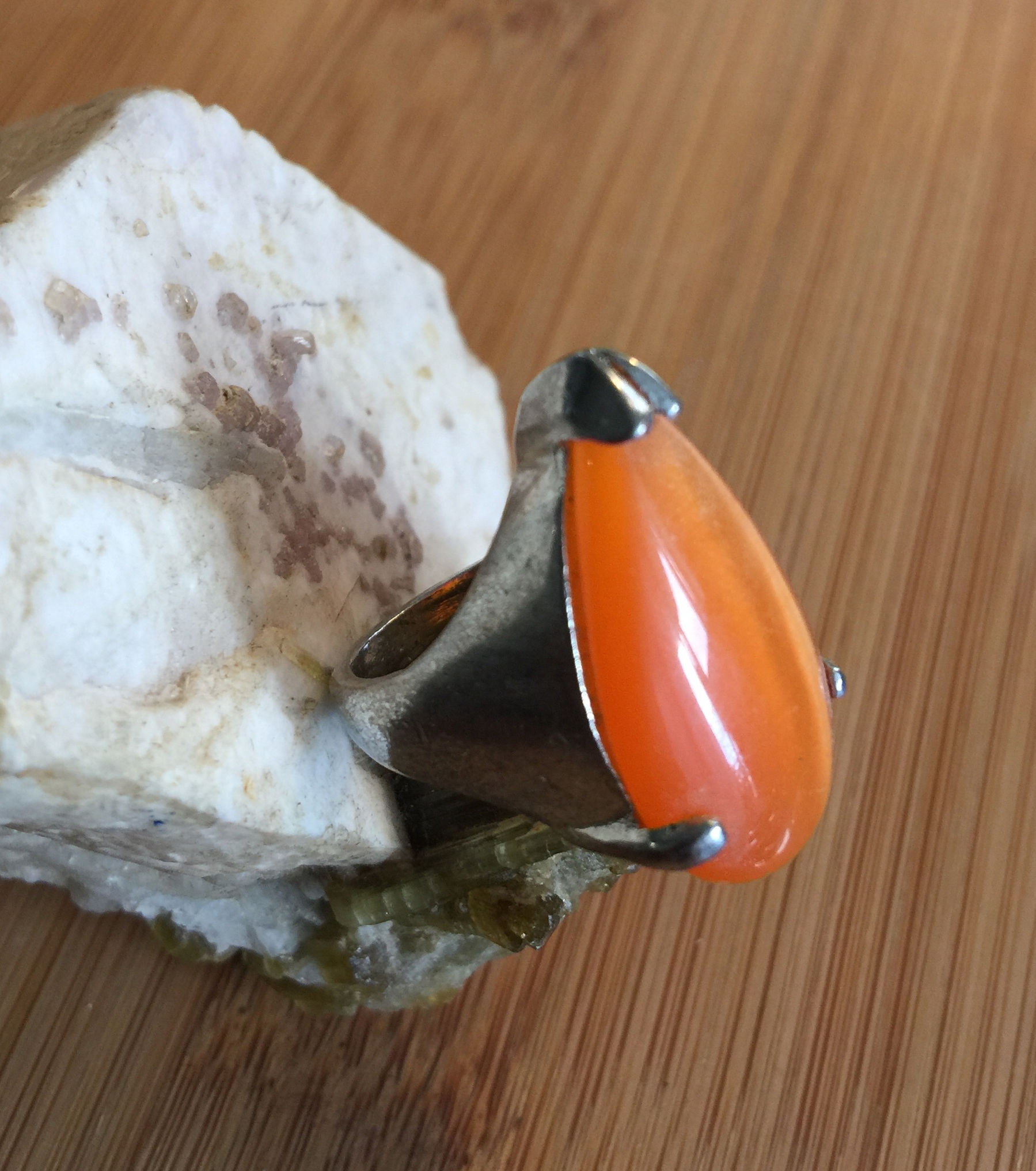 Exquisite Gemstone Fashion Ring