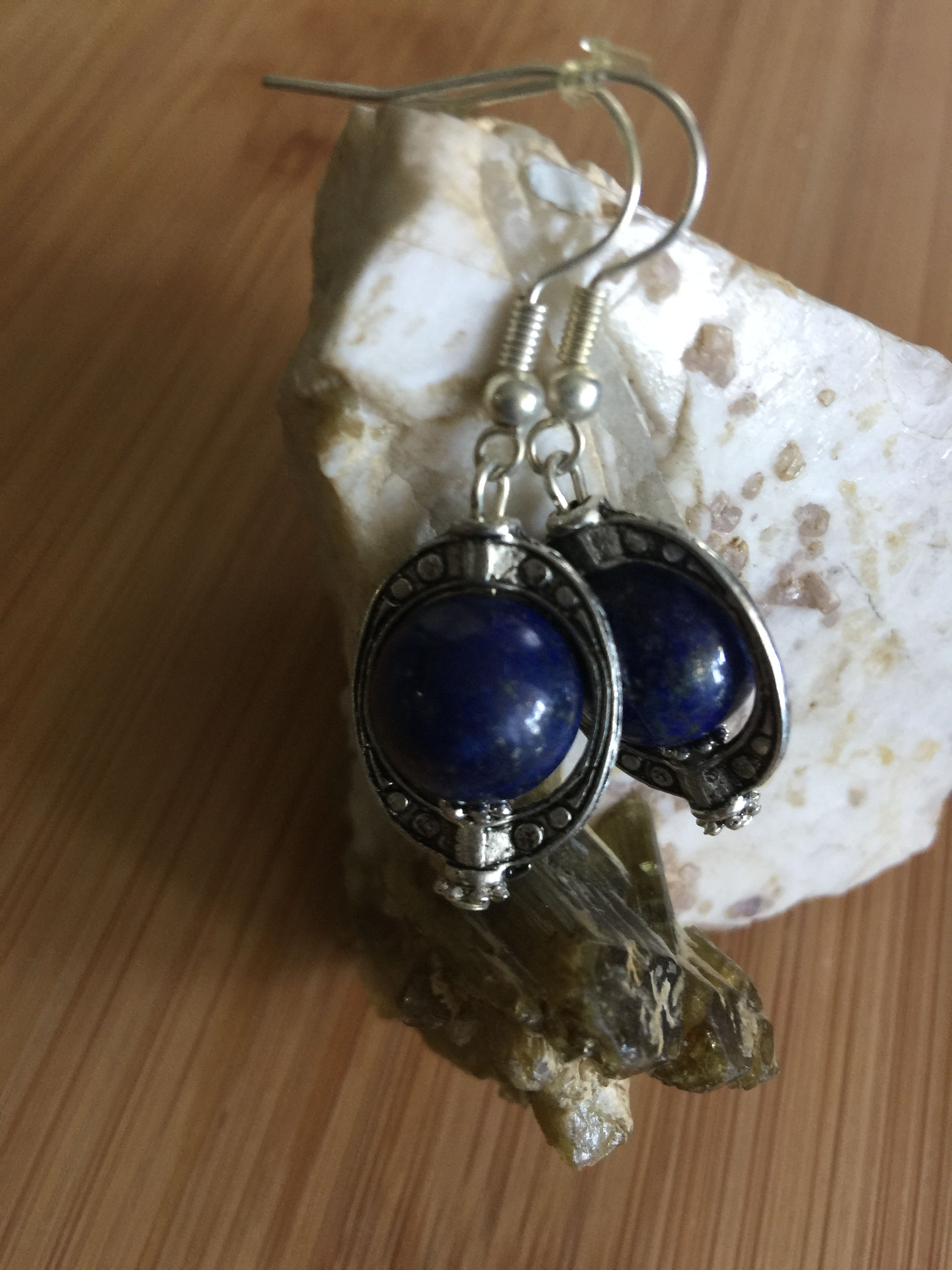 Gemstone fashion Drop earring.