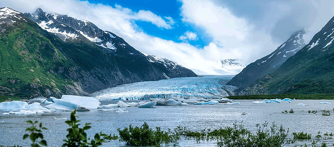 breathtaking-glacier-landscape-in-alaska-2026-01-07-23-16-33-utc.jpg