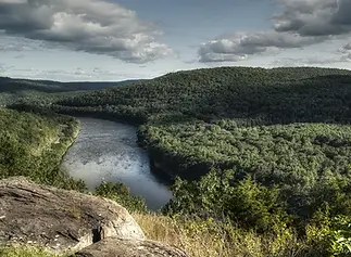 sullivan-catskills-scenic-view-hills-river.webp