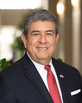 Sample professional headshot of a businessman by Paul Carrizales Photography