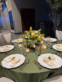 centre de table en mimosas au golf montcalm