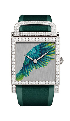 delaneau_piece_unique_enamel_miniature_dome_parrot_wing.jpg