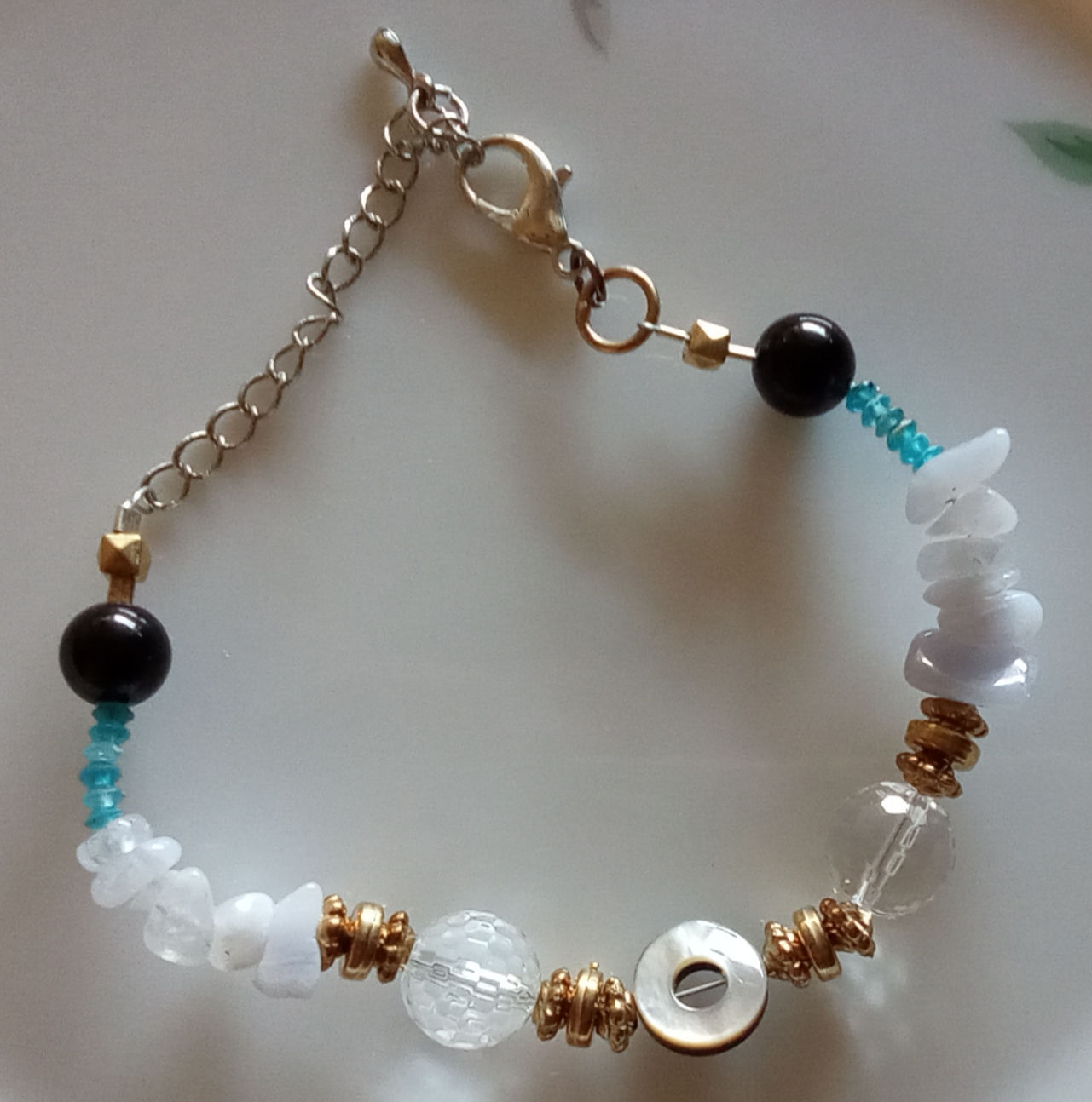 Bracelet Nacre Obsidienne Apatite Calcédoine Cristal de Roche