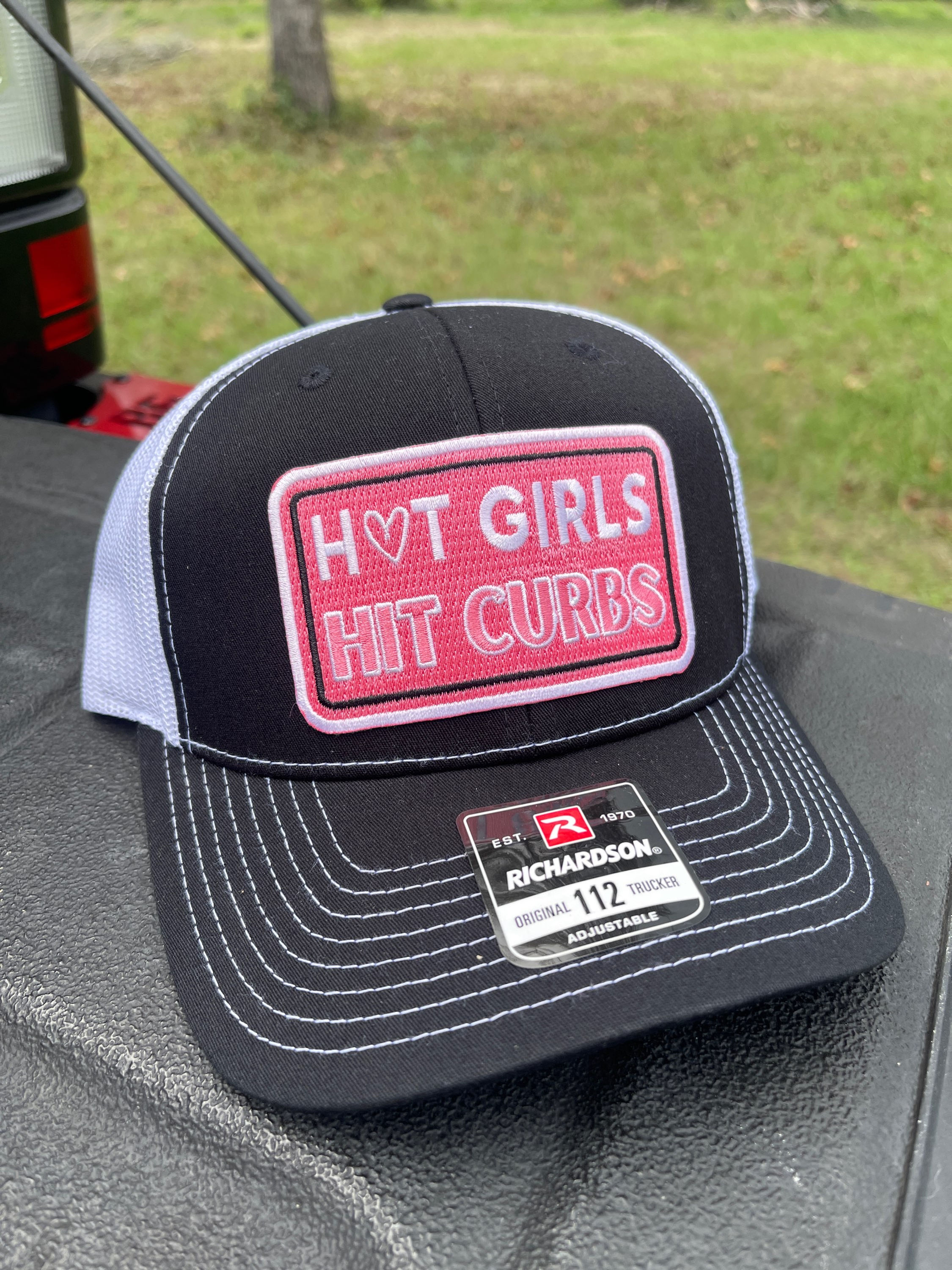 Pink Hot girls hit curbs hat 