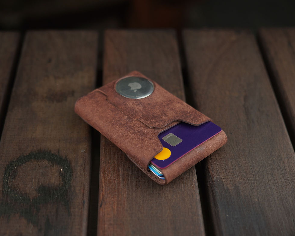 Thumbnail: Colibri, Wallet with AirTag Holder