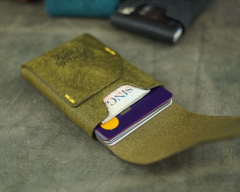 Thumbnail: Colibri, Wallet with AirTag Holder