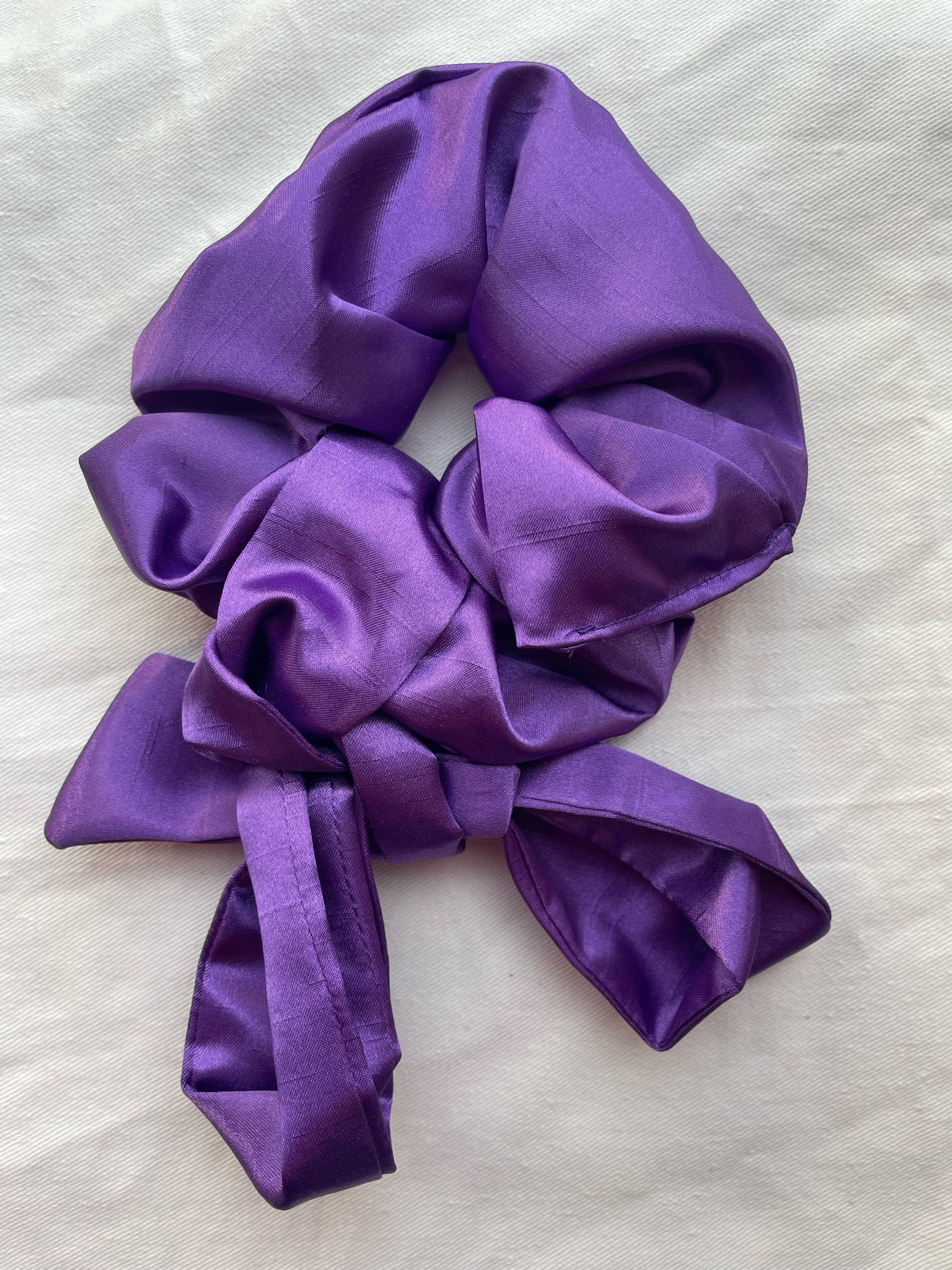 The Style it Out Scrunchie ☺Medium Purple Satin with Ribbon