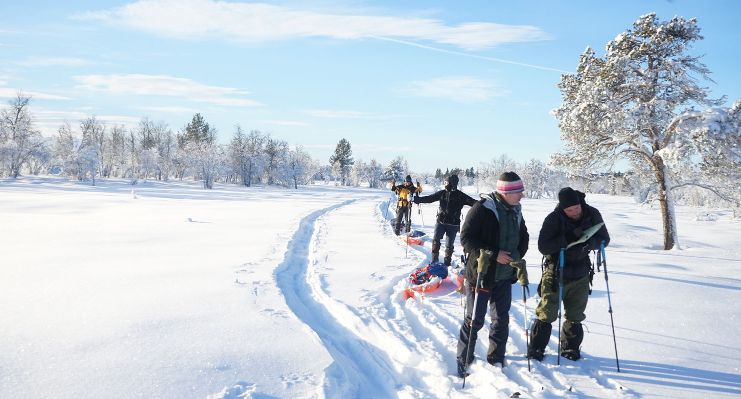 Navigation on ski expedition course