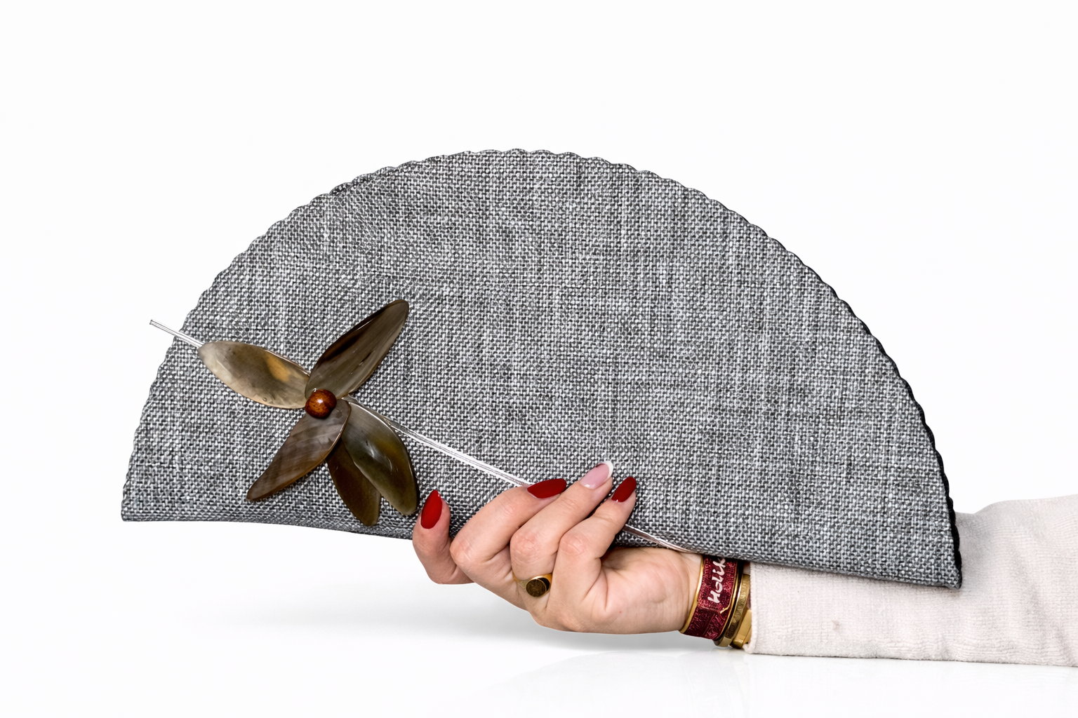 MAIꓘ Blossom Abanico