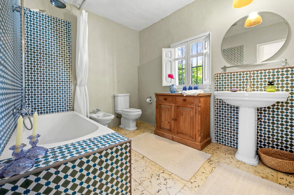 33a0f40b-df1a-4d32-82dc-752d937b404b