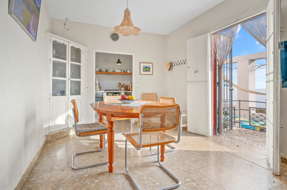 c7017786-4623-4110-84e4-22f6904d4845