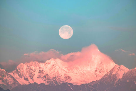 April 2025 Full Moon: The Pink Moon of Renewal